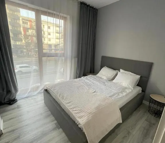 Airport Apartment Cybernetyki 3C