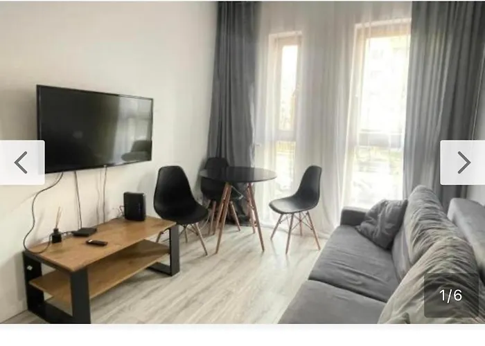 Airport Apartment Cybernetyki 3C